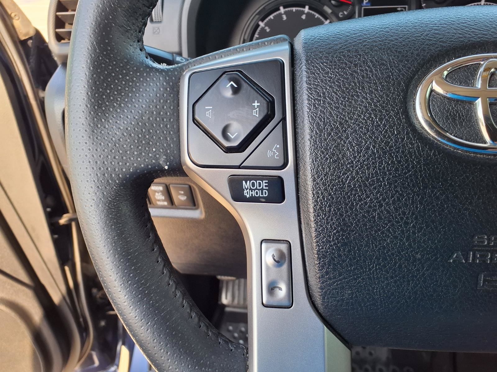 Used 2022 Toyota 4Runner SR5 Premium w/ Moonroof Package RWD image 20