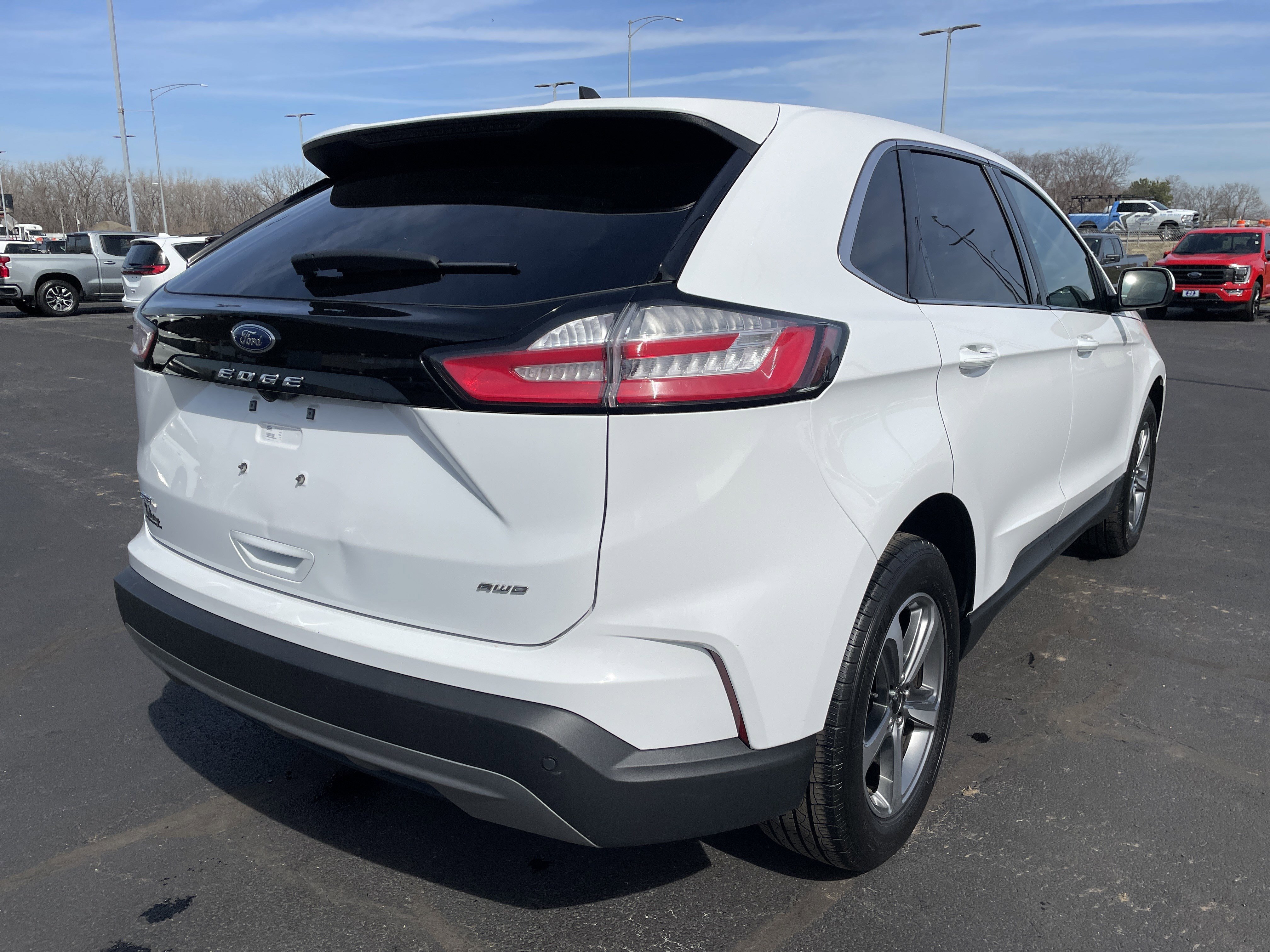 Used 2024 Ford Edge SEL w/ Convenience Package image 5