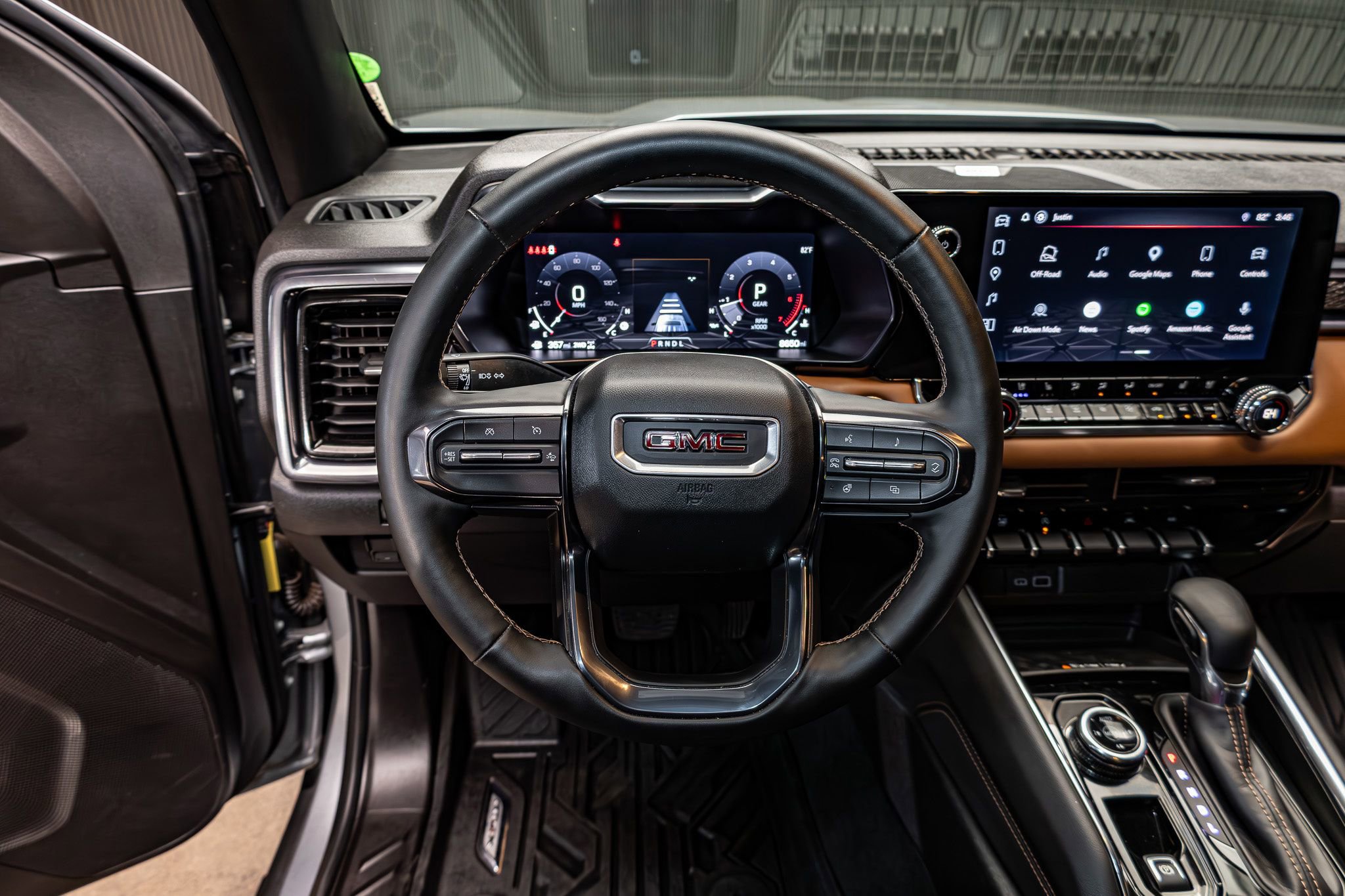 Used 2026 GMC Canyon AT4 w/ Technology Plus Package AWD/4WD image 15