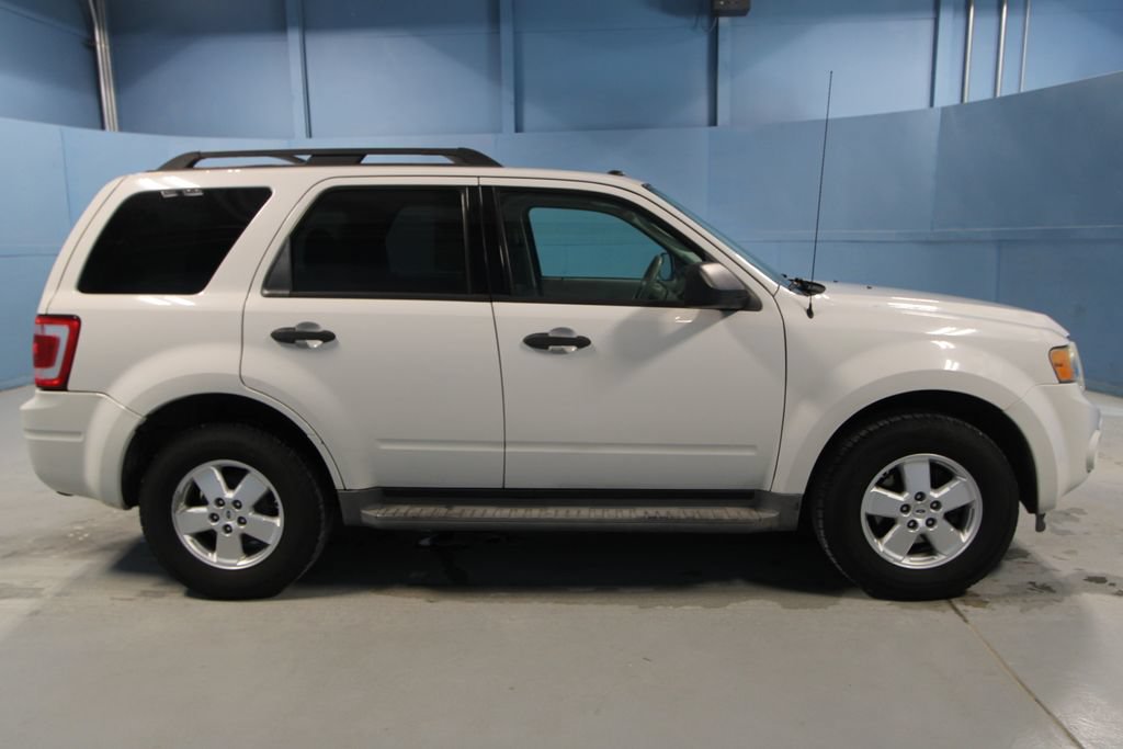 Used 2011 Ford Escape XLT w/ 201A Rapid Spec Order Code FWD image 28