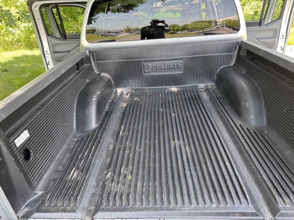 Used 2013 Nissan Frontier SV AWD/4WD image 25