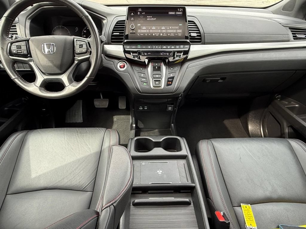 Used 2025 Honda Odyssey Sport-L image 11