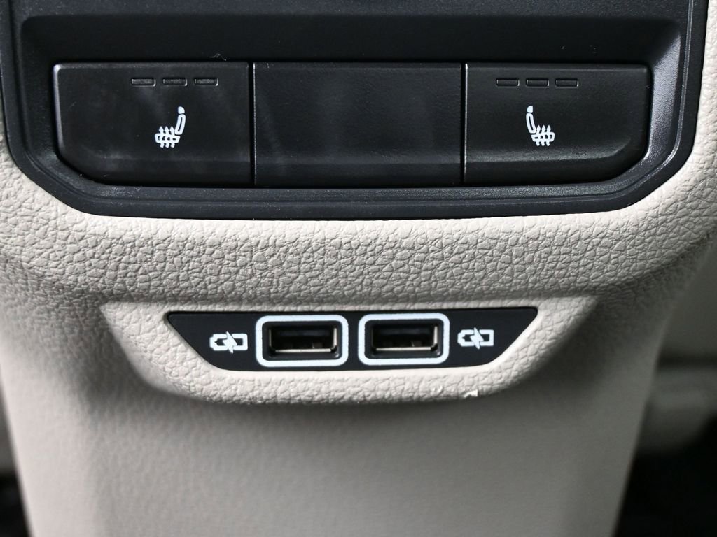 Used 2020 Volkswagen Passat 2.0T SEL image 17