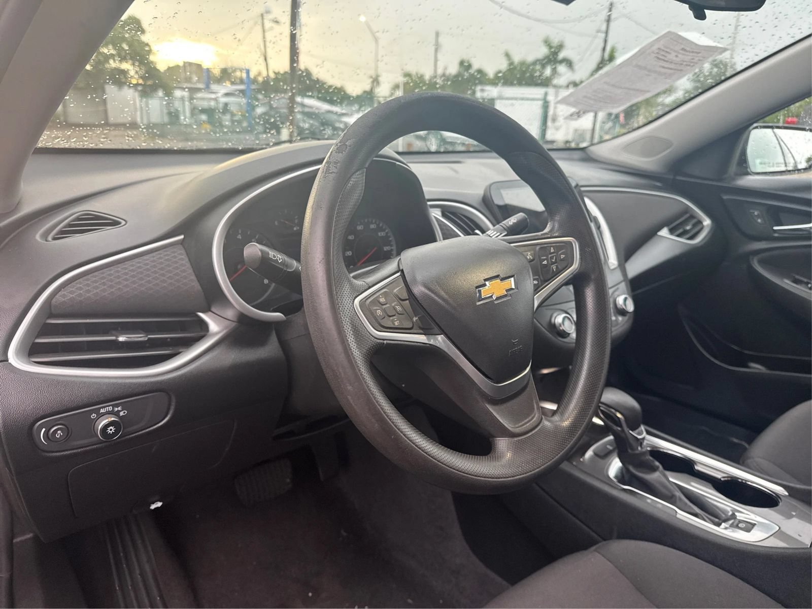 Used 2022 Chevrolet Malibu LT FWD image 17