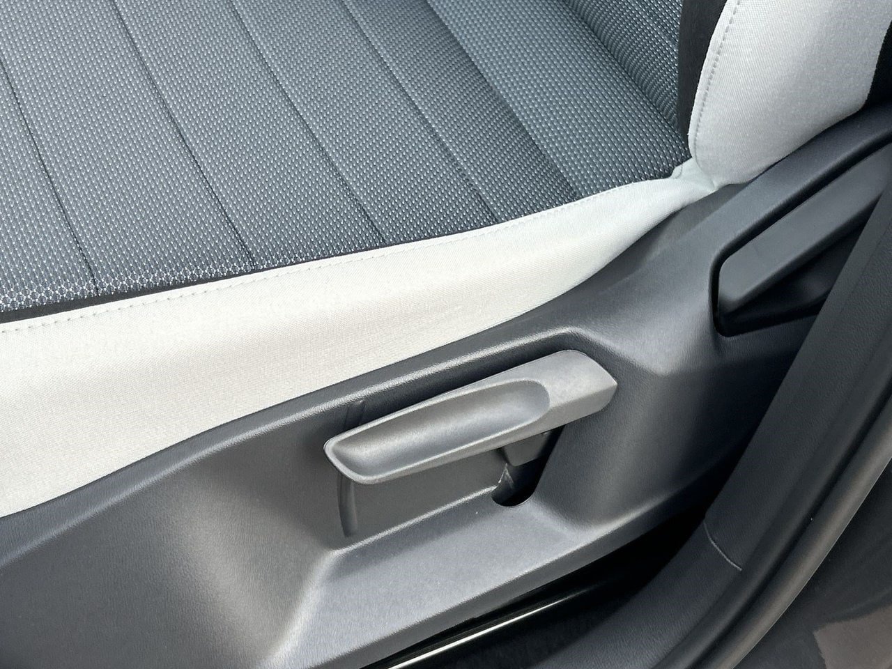 New 2027 Volkswagen Taos S FWD image 16