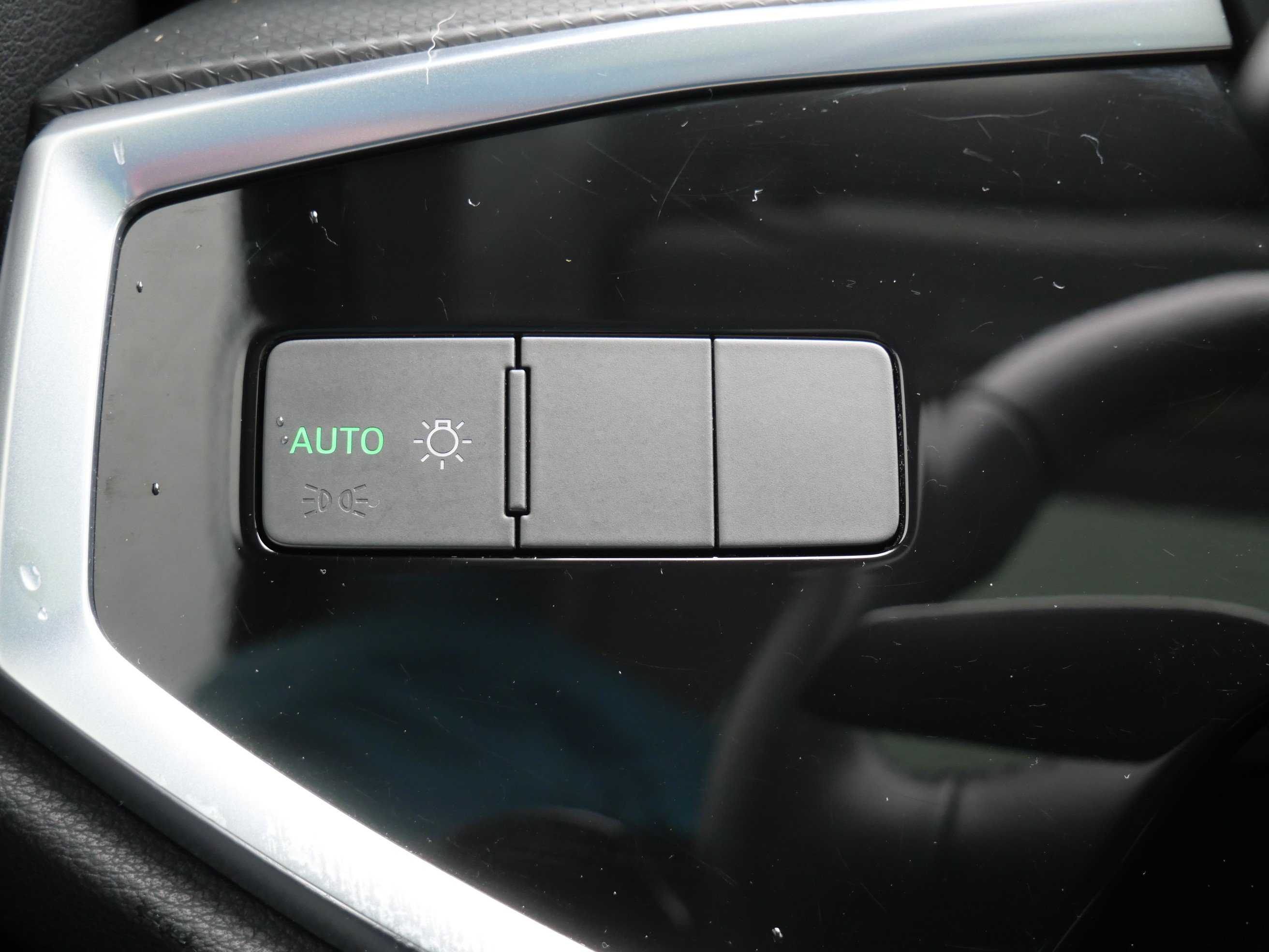 Used 2020 Audi Q3 2.0T Premium AWD/4WD image 20