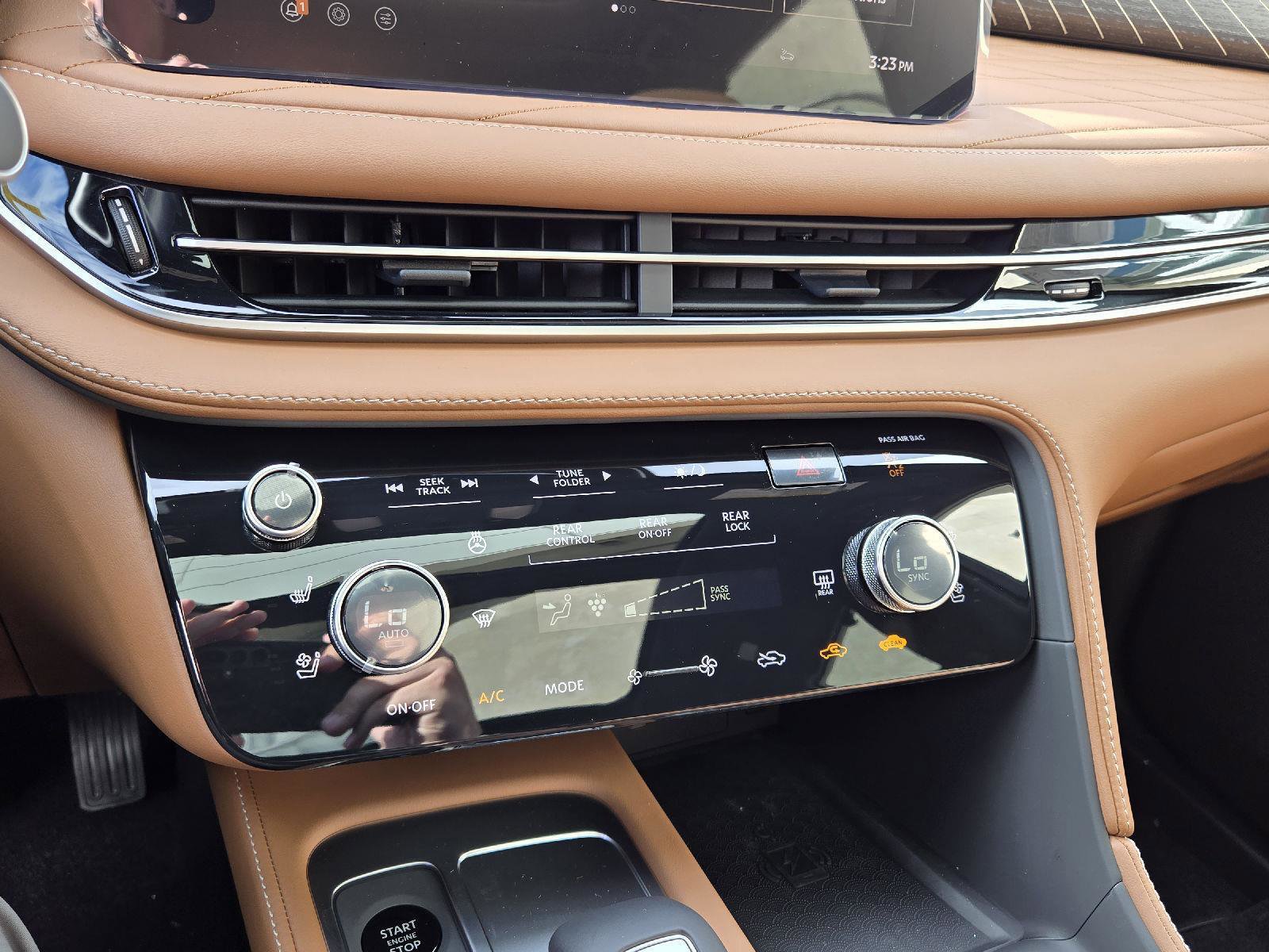 New 2026 INFINITI QX60 Autograph w/ Dark Cargo Package image 27