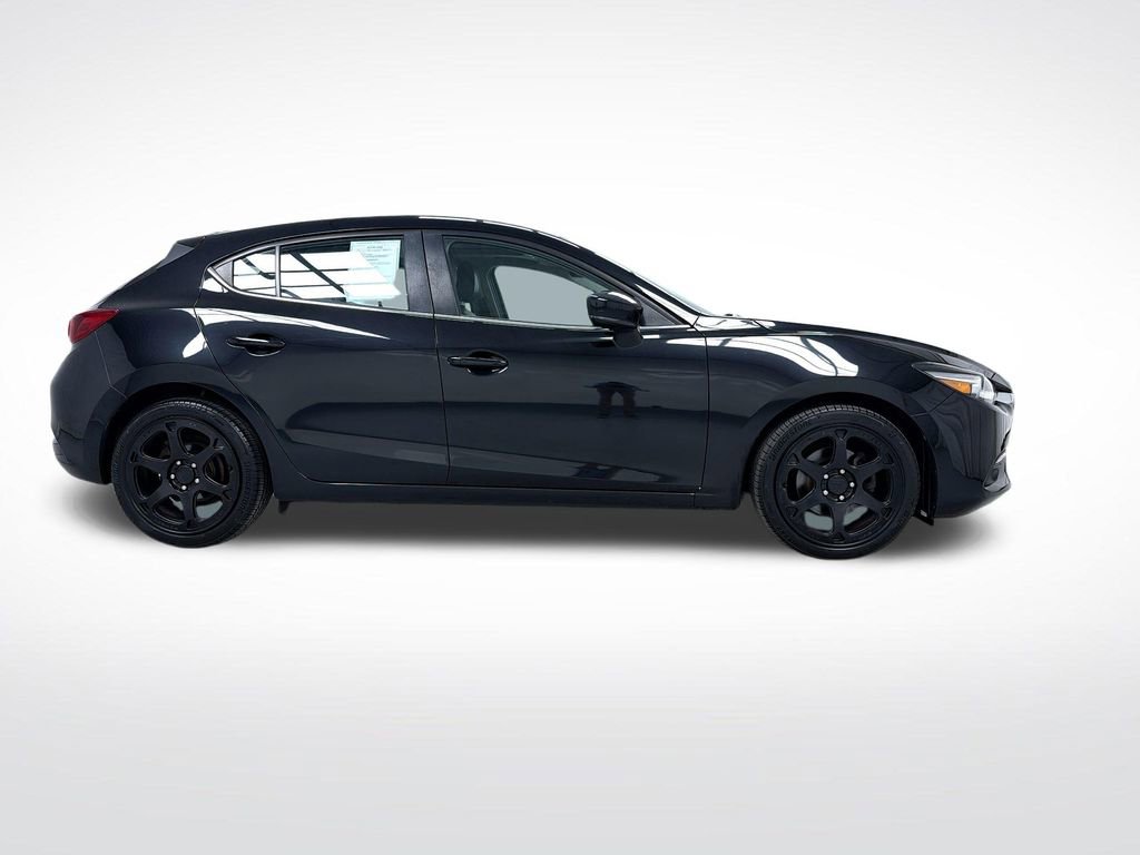 Used 2017 MAZDA MAZDA3 Grand Touring w/ Premium Equipment Package FWD image 10