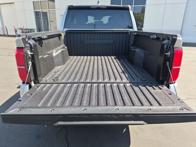 Used 2024 Toyota Tacoma SR5 AWD/4WD image 6