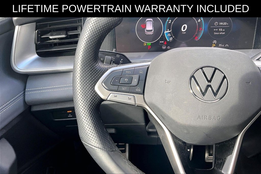 Used 2025 Volkswagen Tiguan SE R-Line AWD/4WD image 16