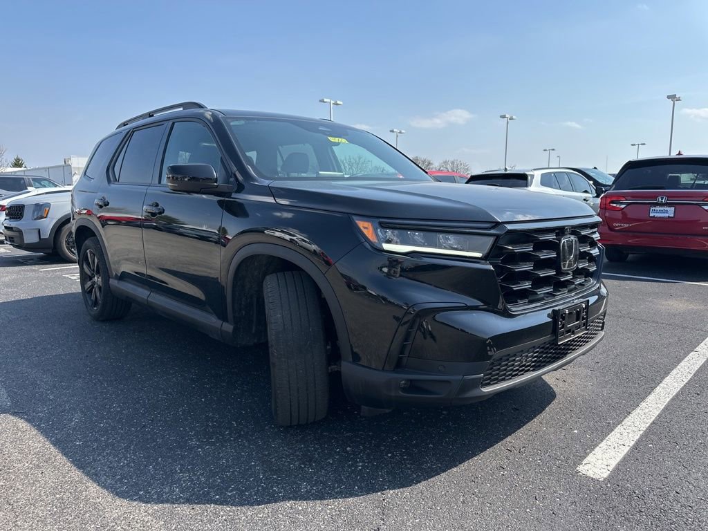 Used 2025 Honda Pilot Black Edition image 14