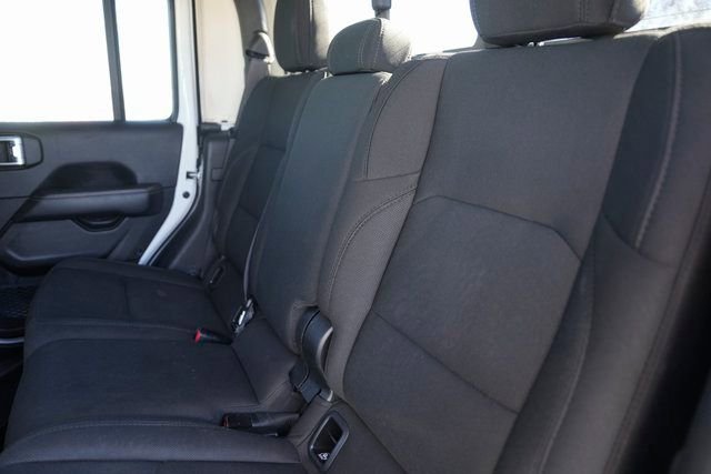 Used 2022 Jeep Gladiator Overland w/ Auxiliary Switch Group image 12