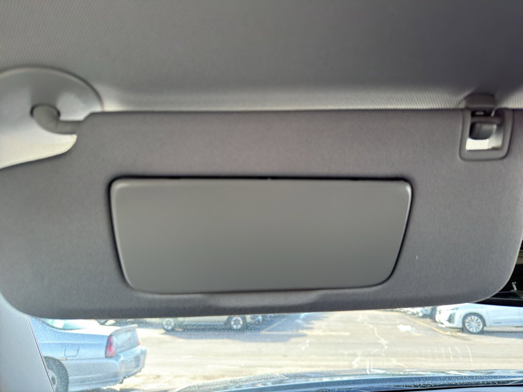 Used 2023 GMC Terrain SLE w/ Driver Convenience Package image 24