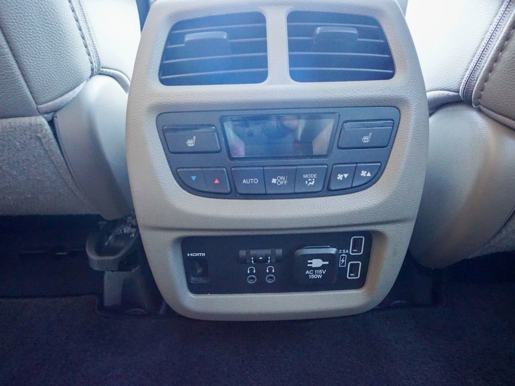 Used 2022 Honda Pilot Touring image 29