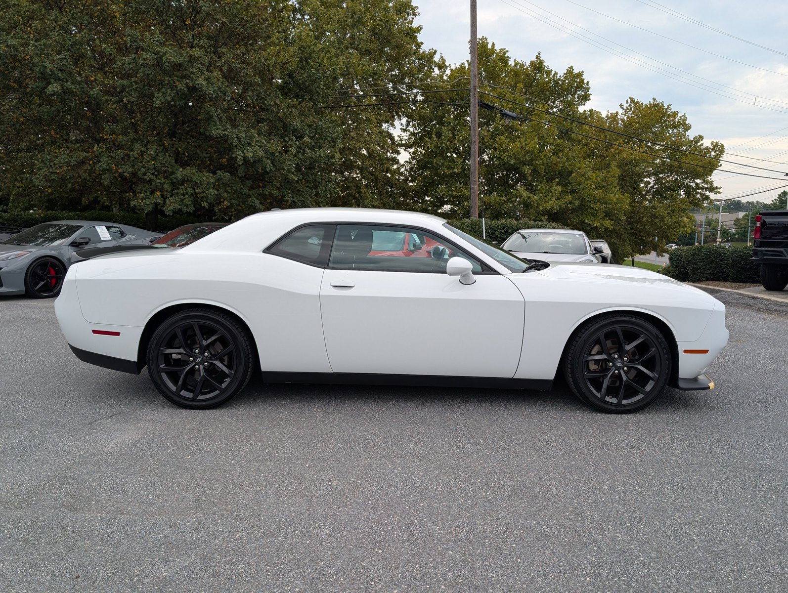 Used 2022 Dodge Challenger GT w/ Blacktop Package RWD image 6