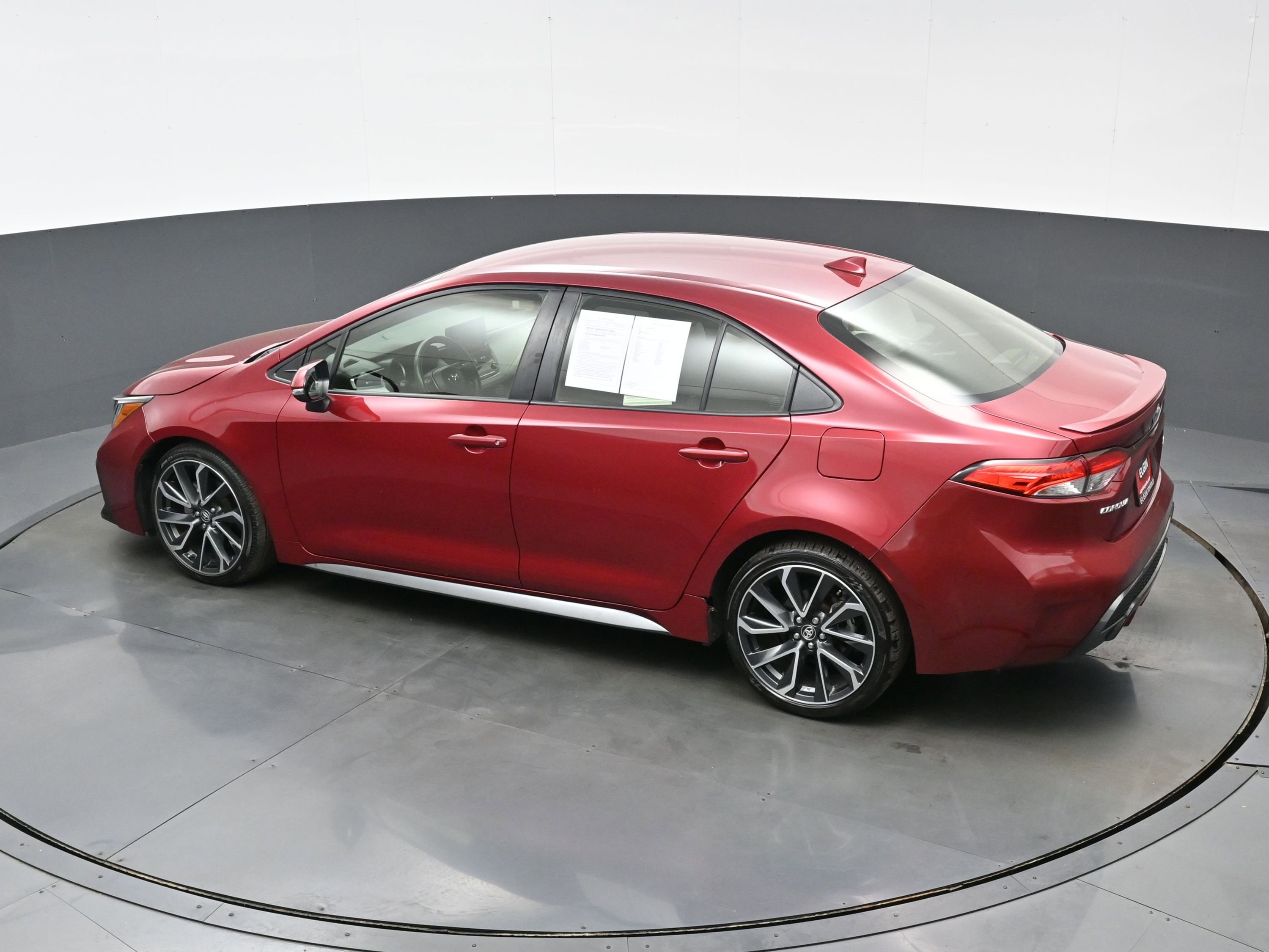 Used 2022 Toyota Corolla SE w/ Carpet Mat Package (TMS) FWD image 35