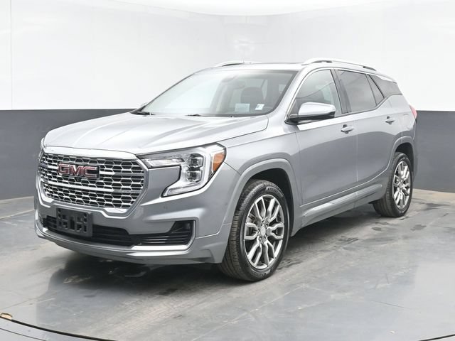 Used 2023 GMC Terrain Denali w/ Denali Premium Package AWD/4WD image 10