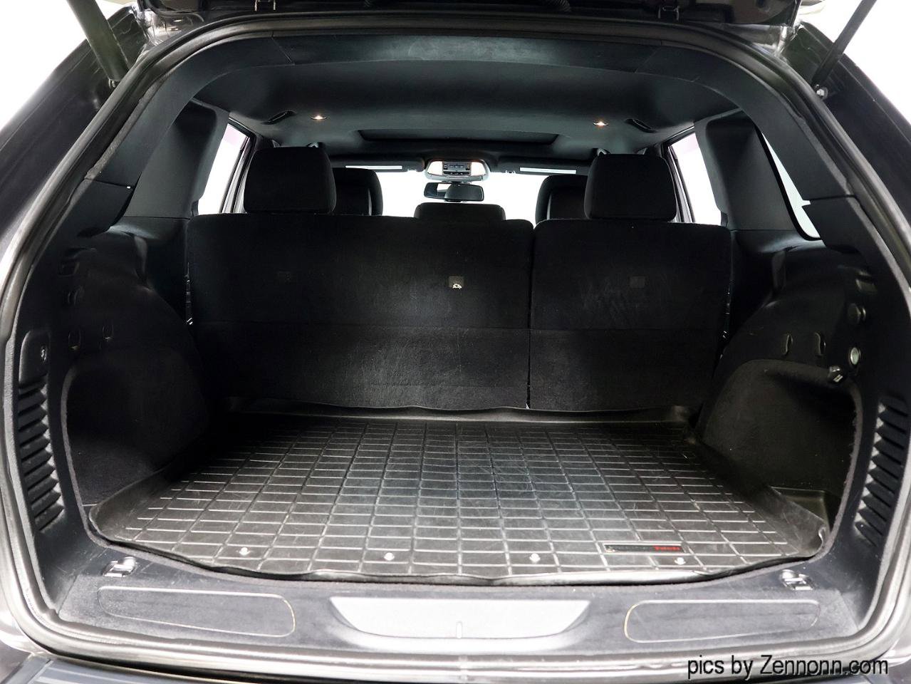 Used 2016 Jeep Grand Cherokee Laredo 75th Anniversary AWD/4WD image 29