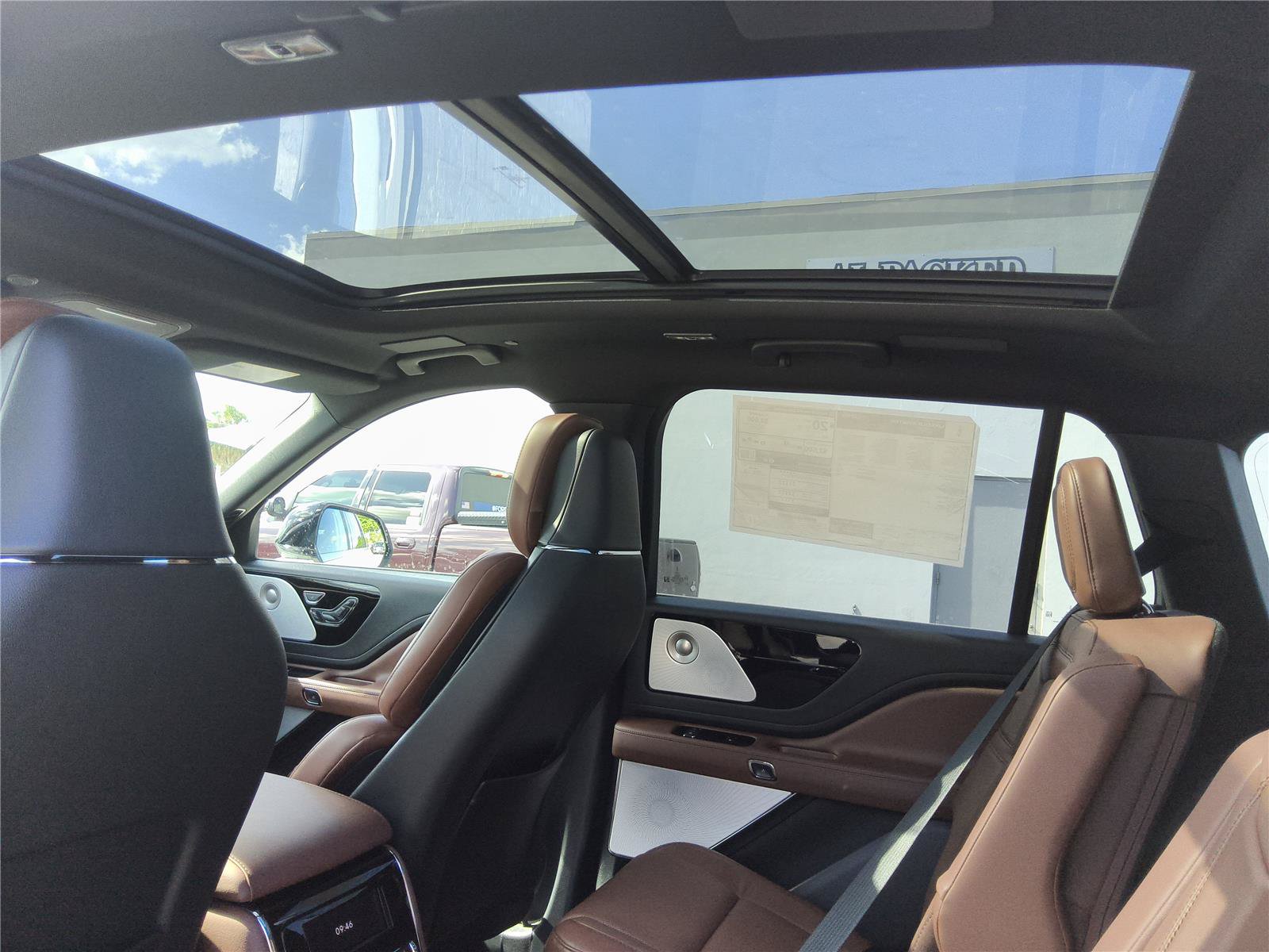 New 2026 Lincoln Aviator Reserve AWD/4WD image 19
