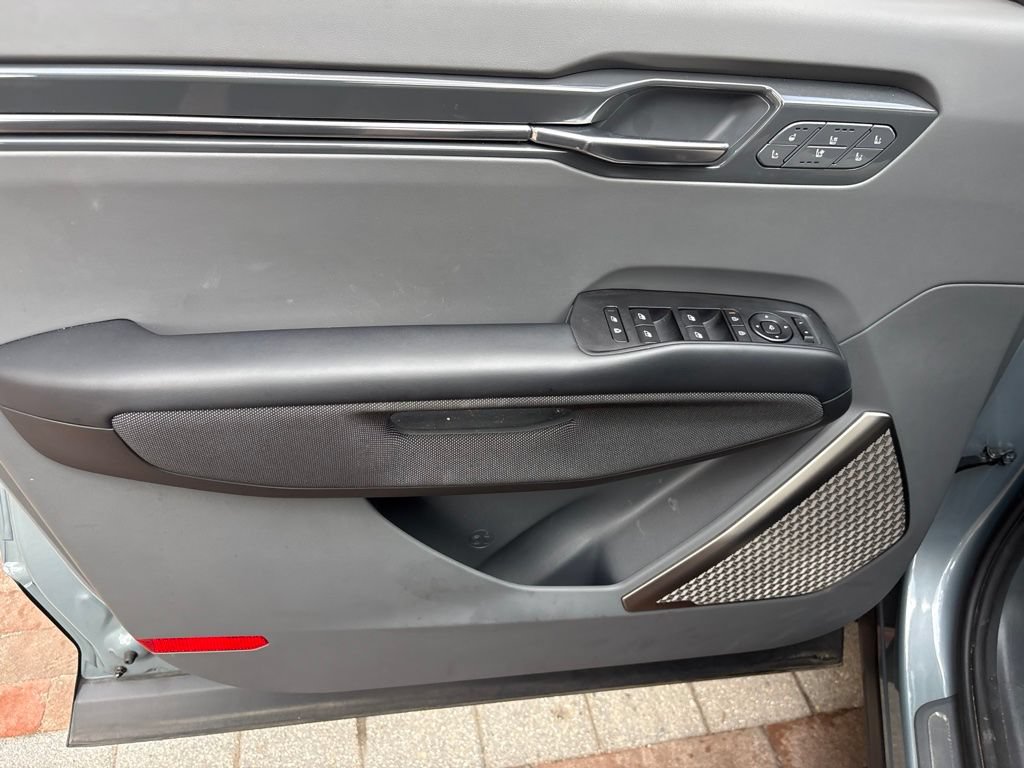 Certified 2024 Kia EV9 GT-Line AWD/4WD image 13