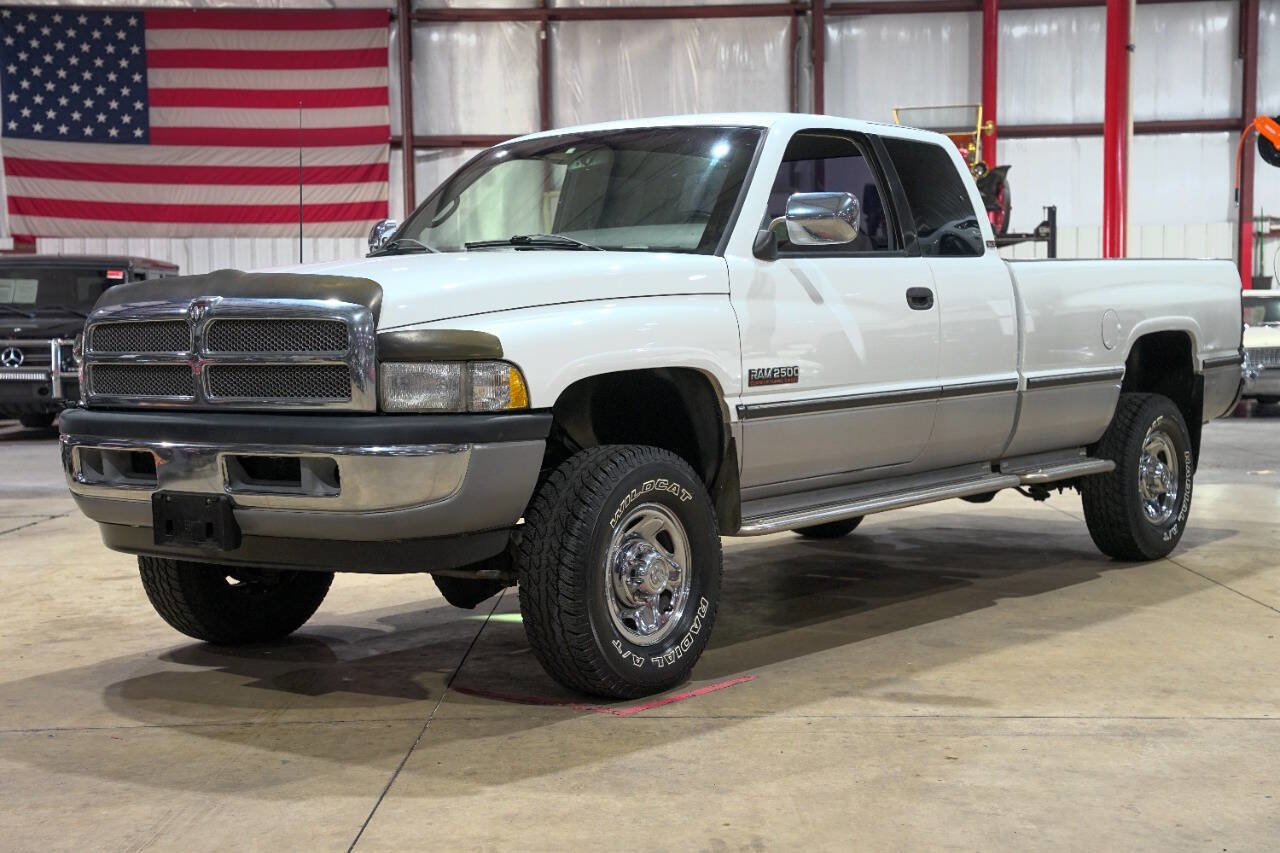 Used 1997 Dodge Ram 2500 Truck 4x4 Club Cab image 1