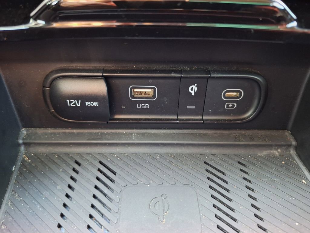 Used 2024 Kia Sportage EX w/ EX Premium Package image 17