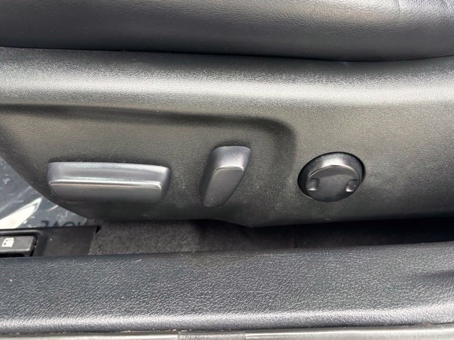 Used 2016 Toyota Camry XSE w/ Moonroof Package FWD image 8