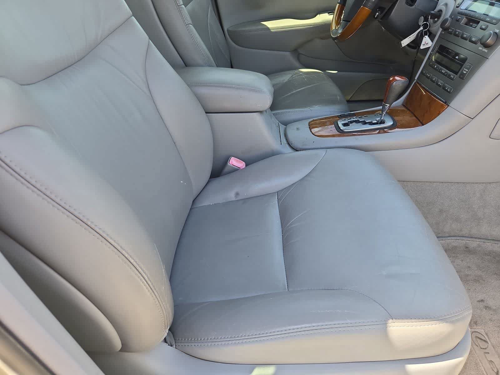 Used 2005 Lexus ES 330 w/ Preferred Accessory Pkg FWD image 21