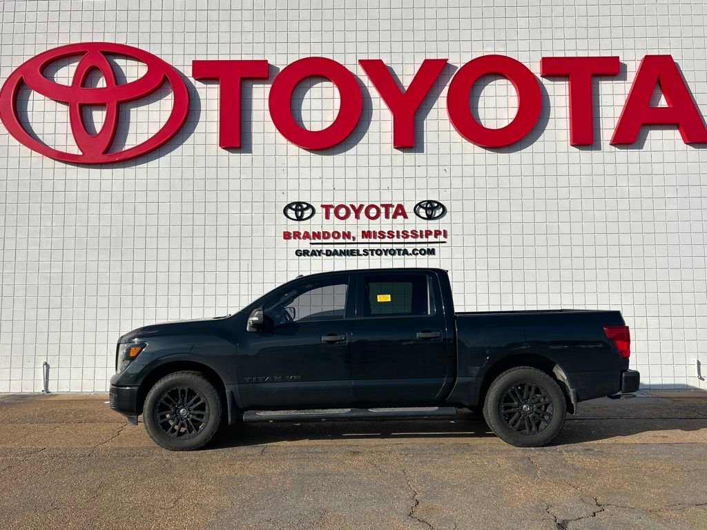 Used 2019 Nissan Titan SV w/ SV Convenience Package image 4