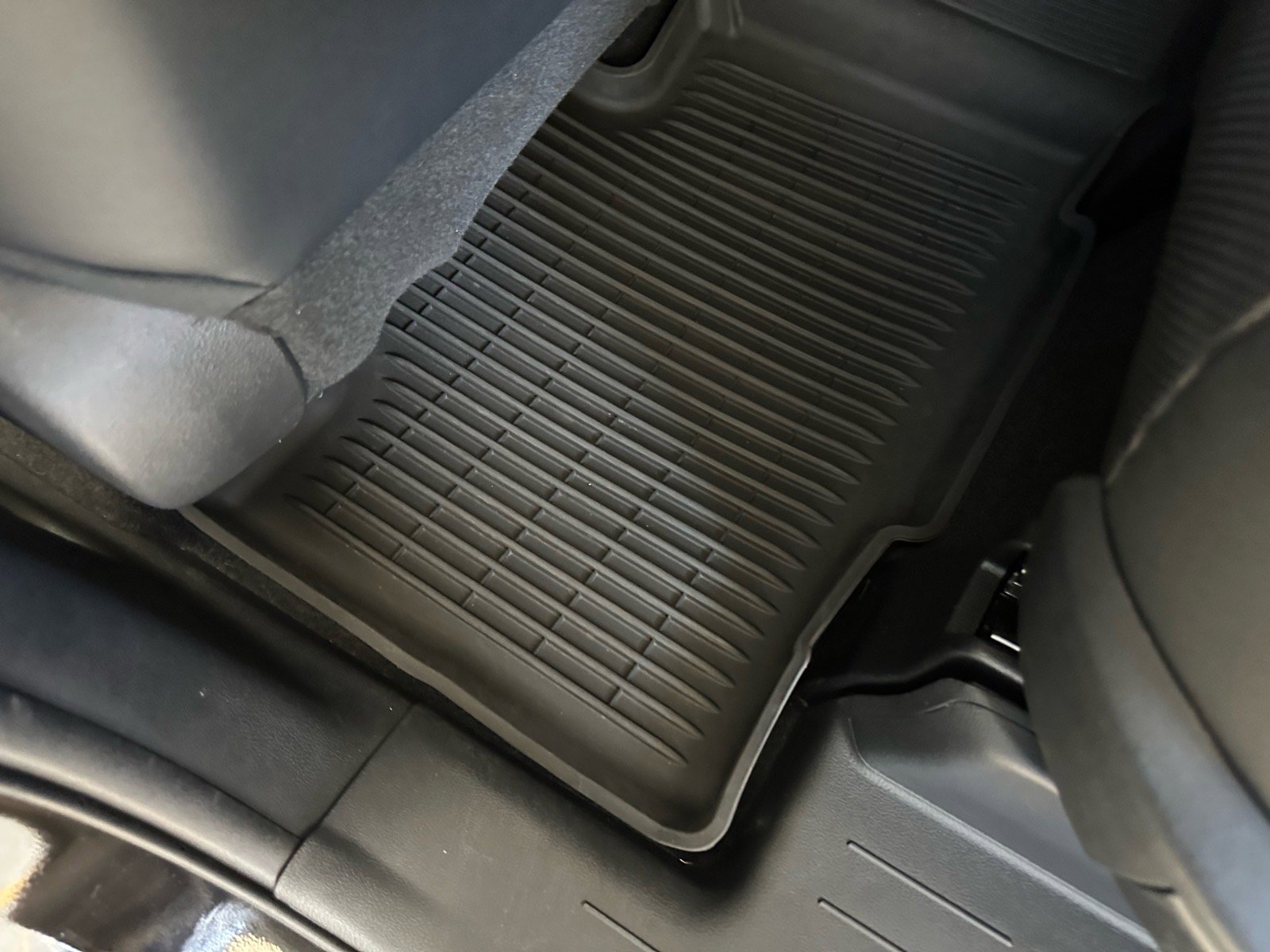 Used 2024 Toyota Grand Highlander Limited image 32