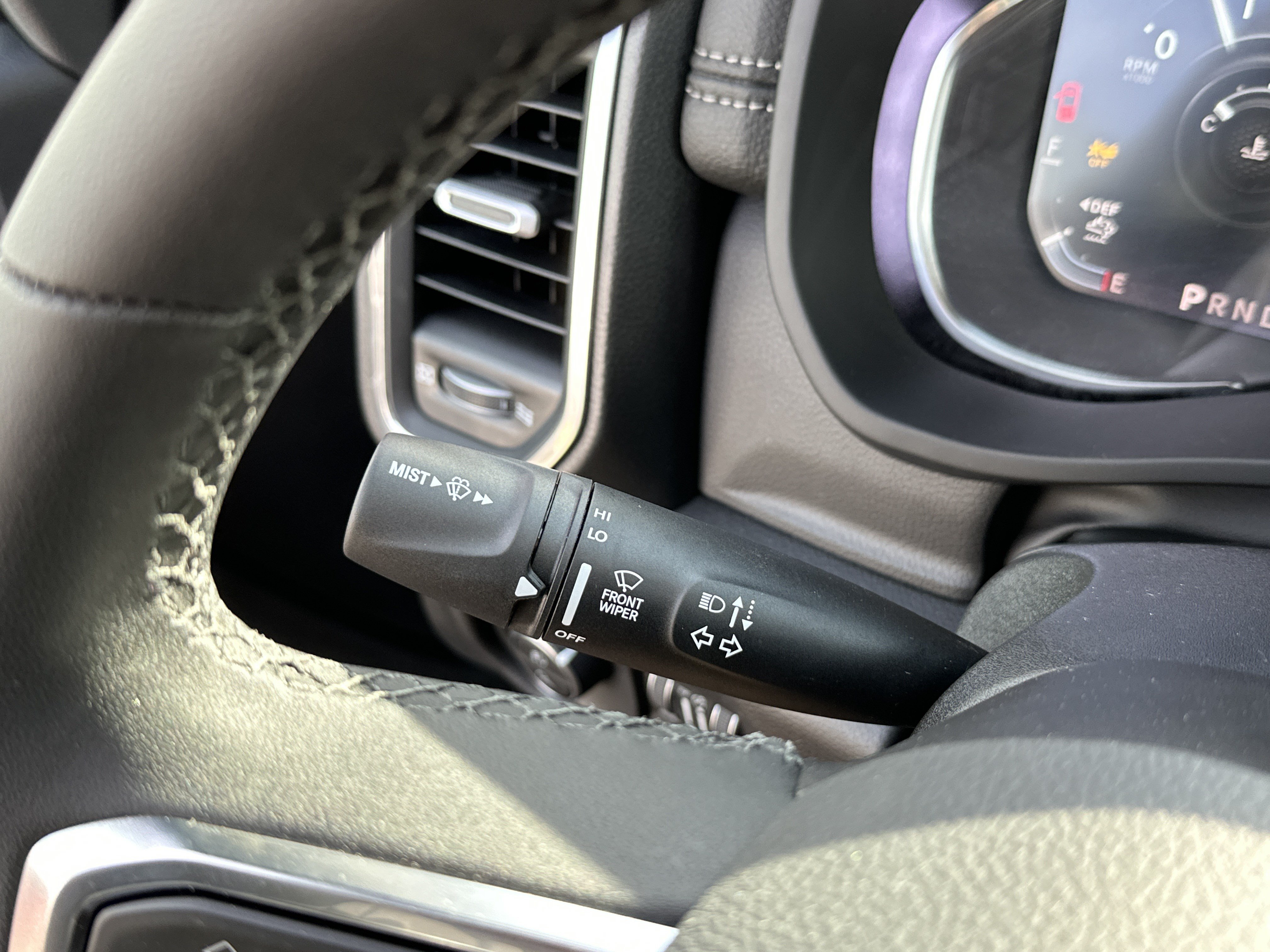 New 2026 RAM 3500 Laramie AWD/4WD image 20
