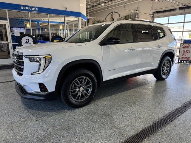 Used 2025 GMC Acadia Elevation image 4