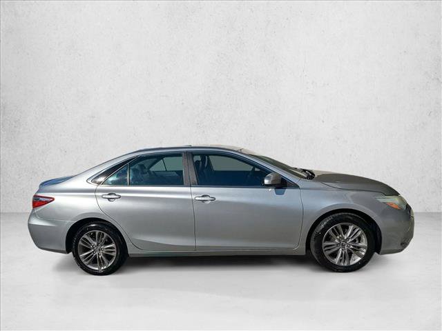 Used 2016 Toyota Camry SE video 4