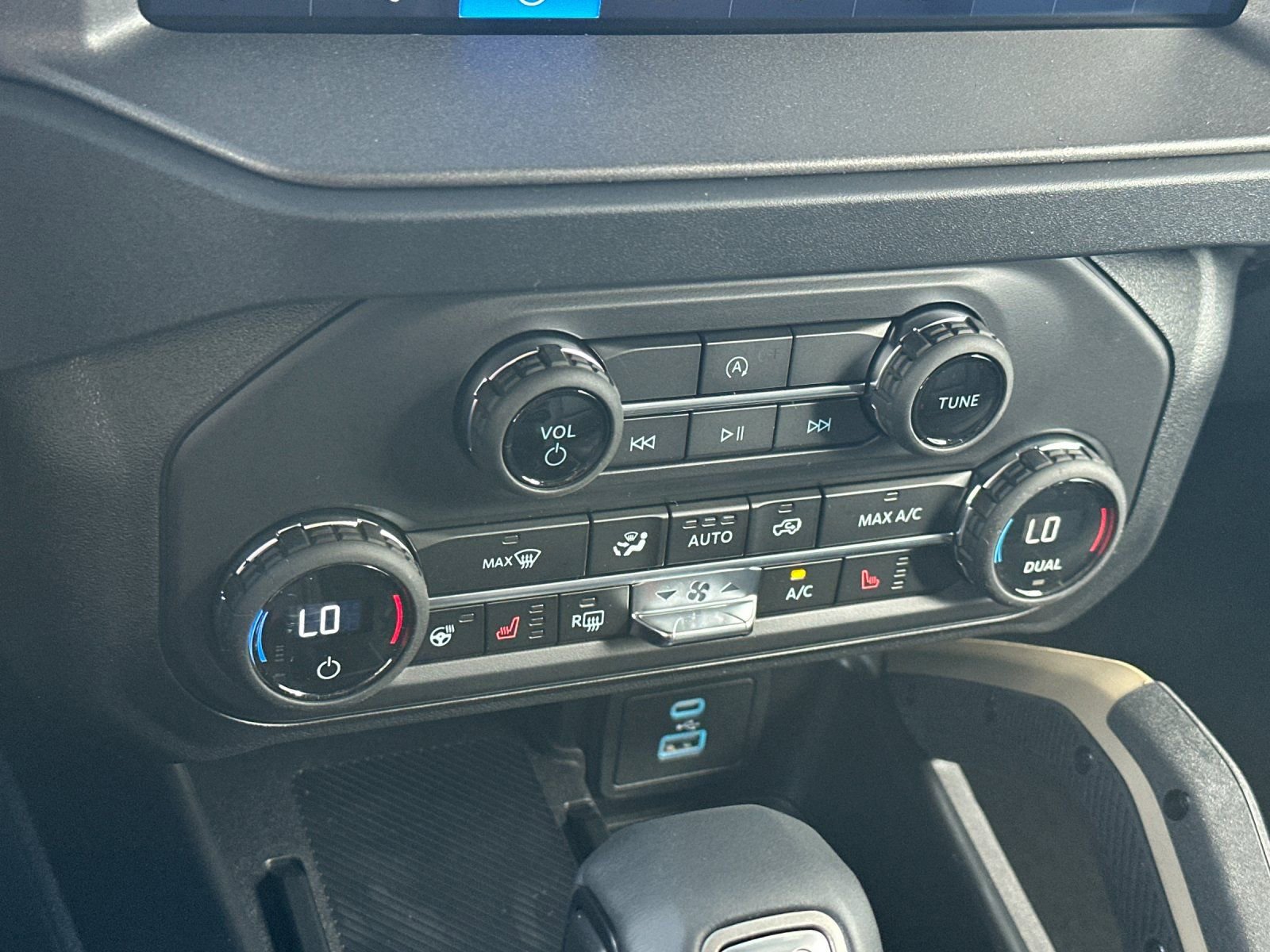 New 2025 Ford Bronco Badlands w/ Sasquatch Package image 23