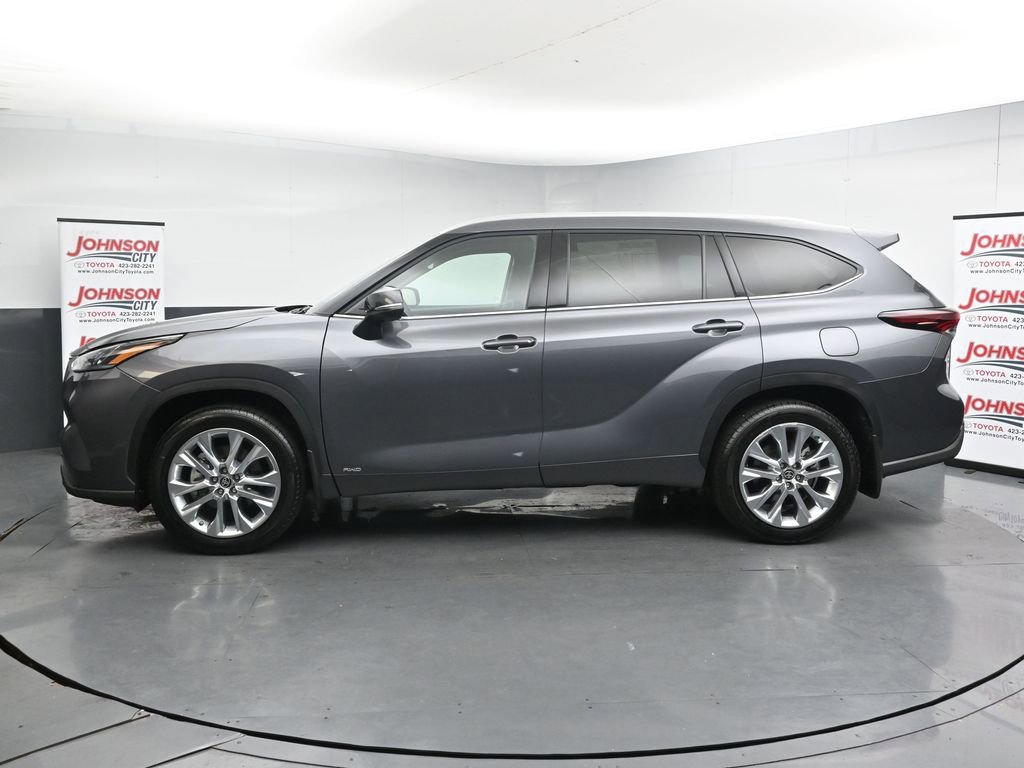 Used 2024 Toyota Highlander Limited AWD/4WD image 5
