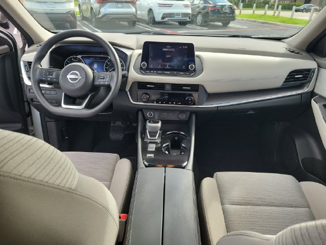 Used 2023 Nissan Rogue SV FWD image 13