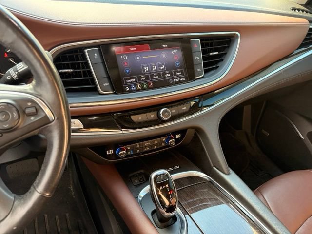 Used 2021 Buick Enclave Avenir w/ Avenir Technology Package FWD image 11