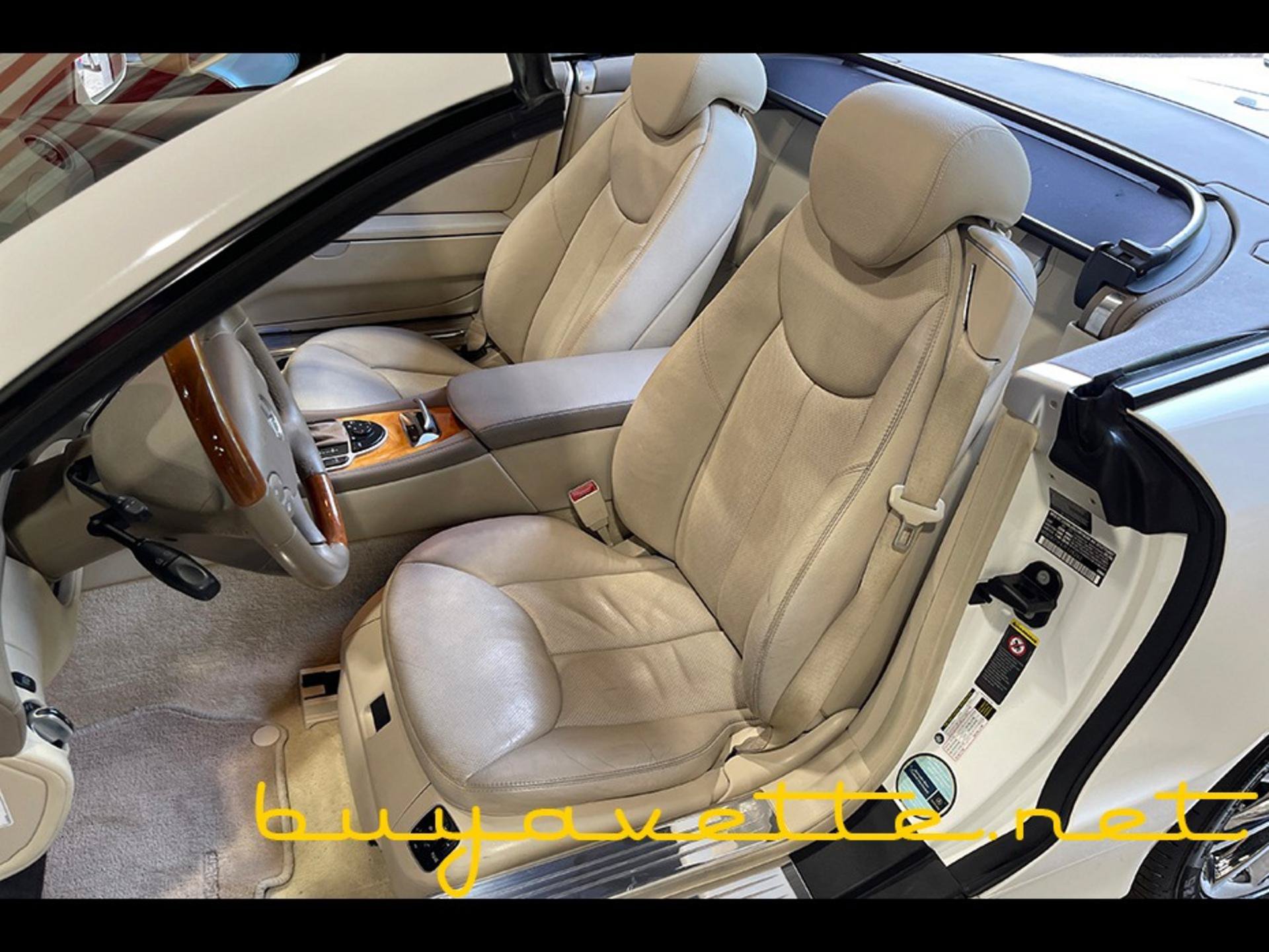 Used 2007 Mercedes-Benz SL 550 w/ Premium Pkg I image 20