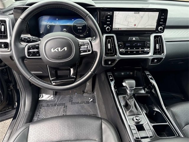 Used 2023 Kia Sorento SX image 18