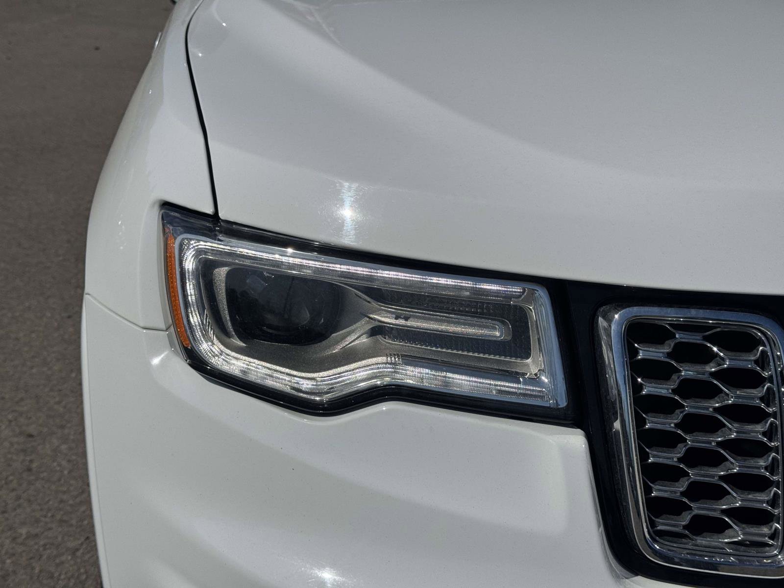 Used 2021 Jeep Grand Cherokee Overland AWD/4WD image 7