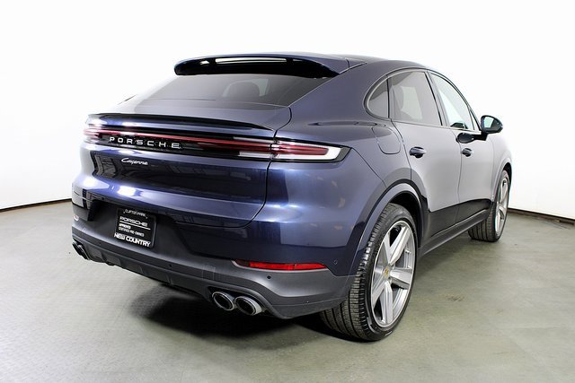 Certified 2024 Porsche Cayenne Coupe image 7