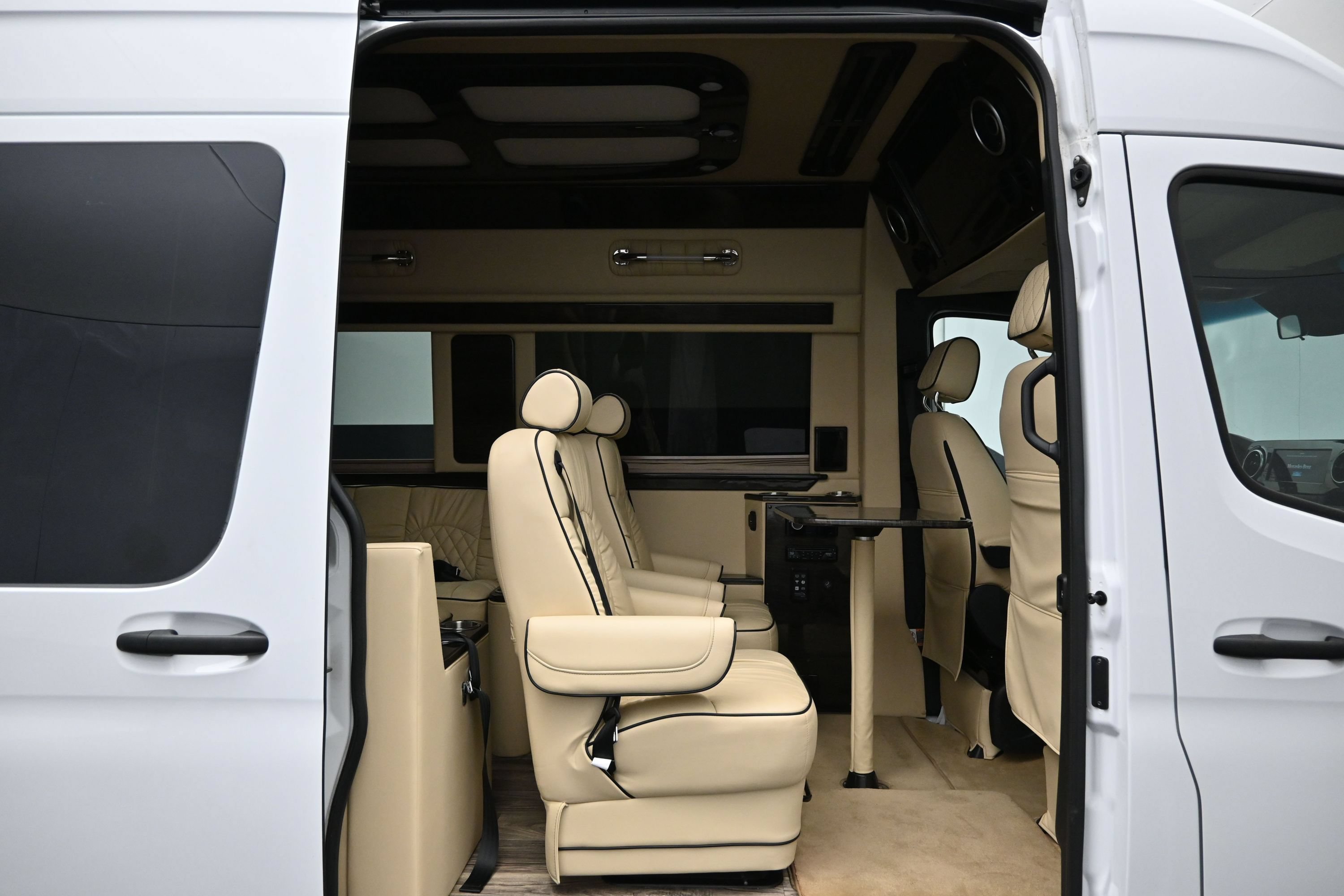 Used 2020 Mercedes-Benz Sprinter 2500 image 17