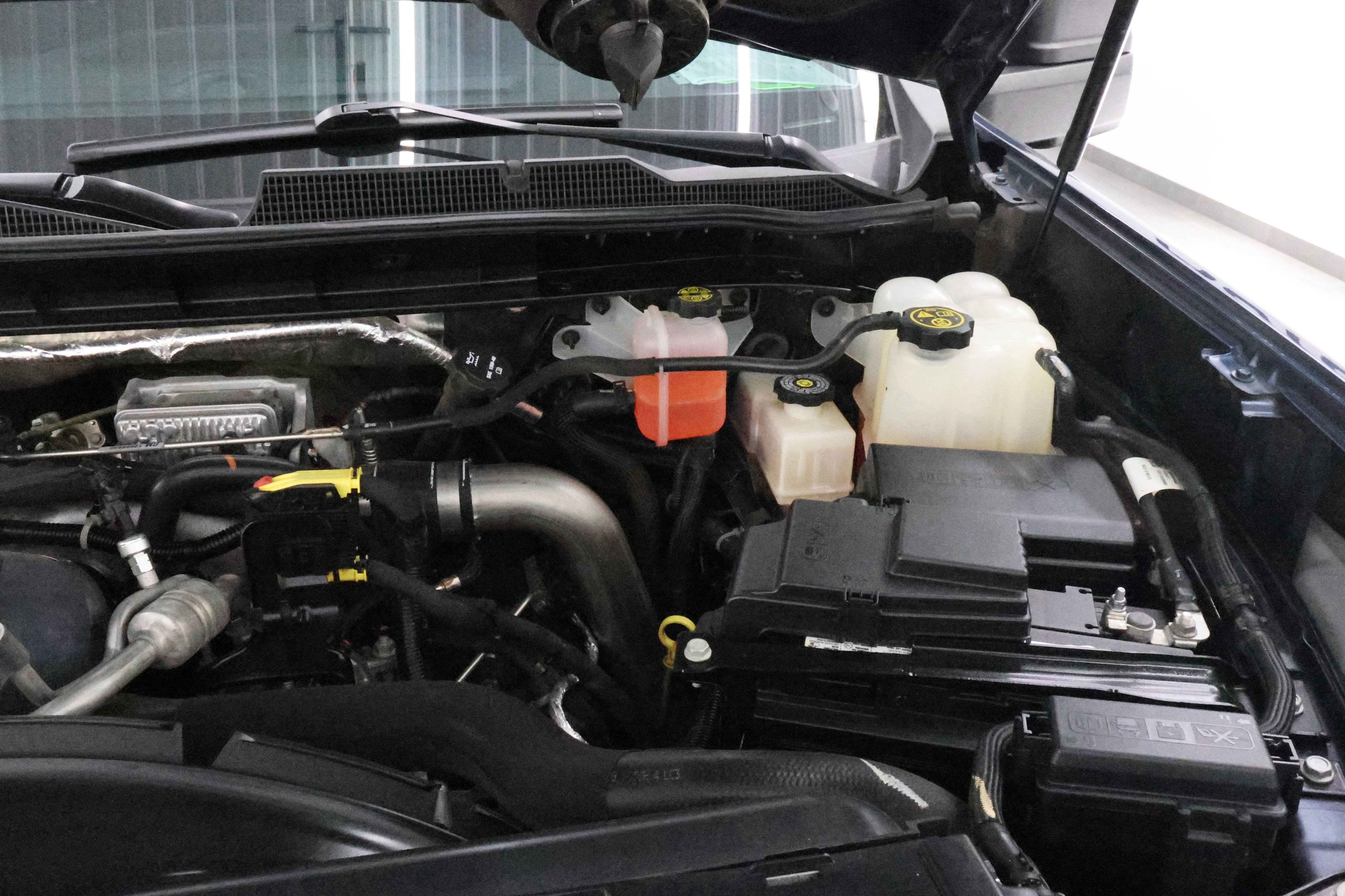 Used 2022 Chevrolet Silverado 2500 LT w/ Convenience Package AWD/4WD image 17