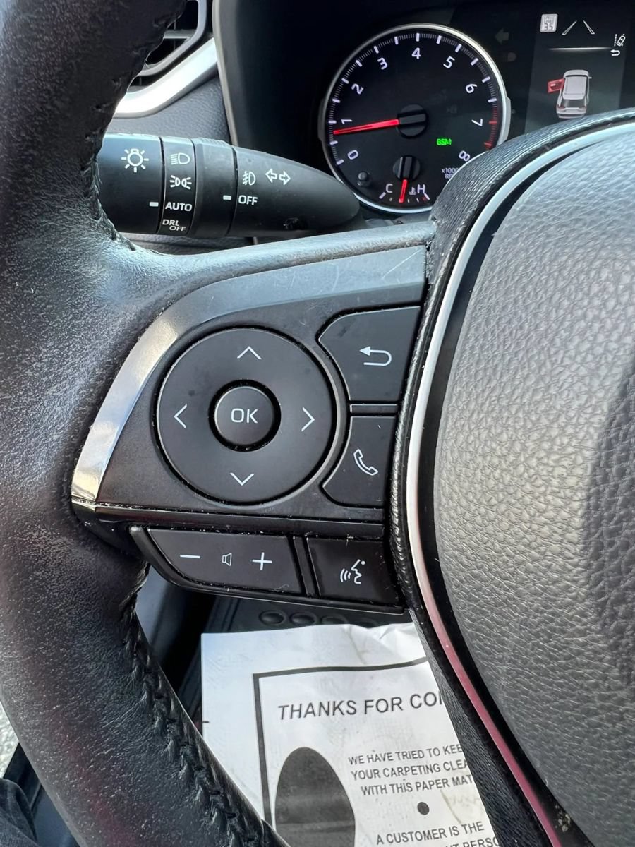 Used 2021 Toyota RAV4 XLE Premium FWD image 15