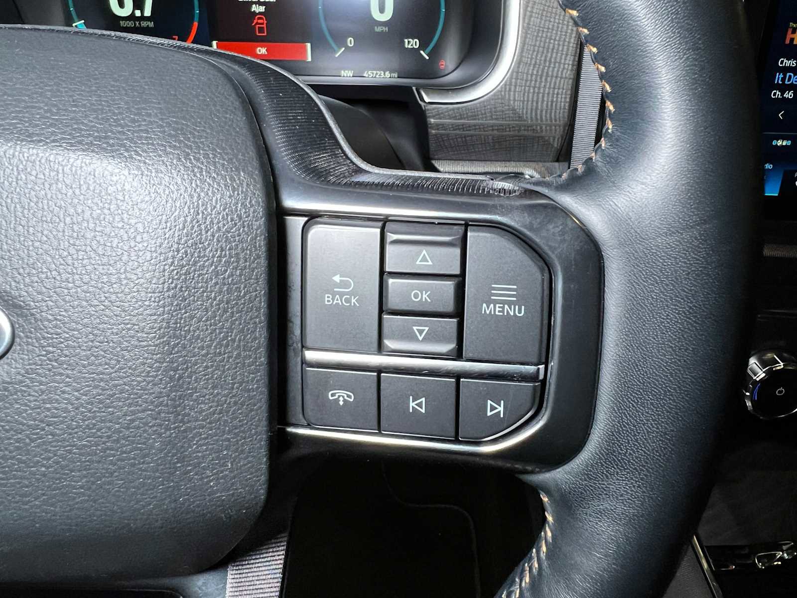 Used 2022 Ford F150 Platinum w/ Trailer Tow Package image 30