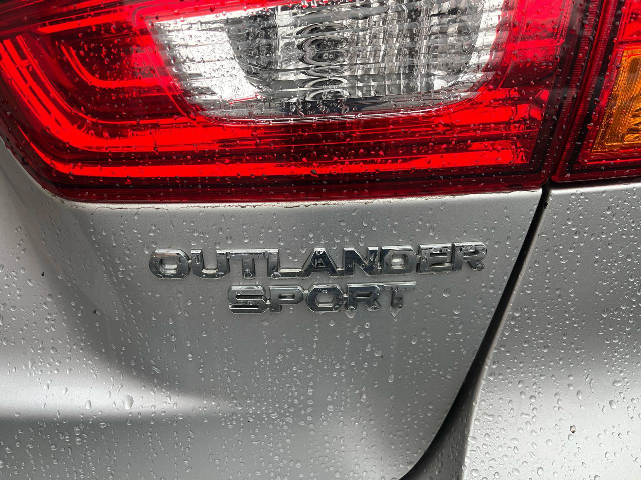 Used 2018 Mitsubishi Outlander Sport ES FWD image 7