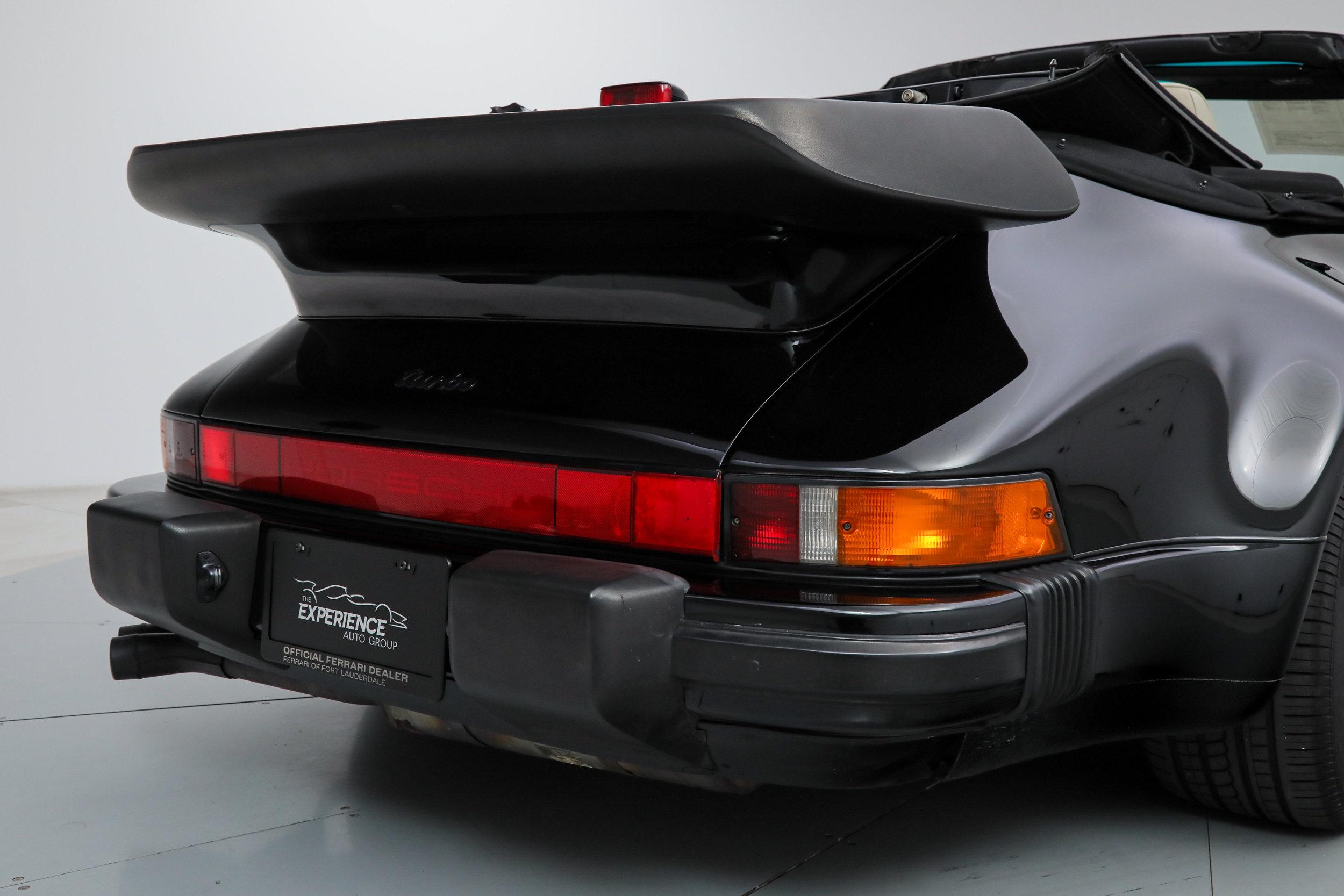 Used 1989 Porsche 911 Turbo Targa RWD image 30