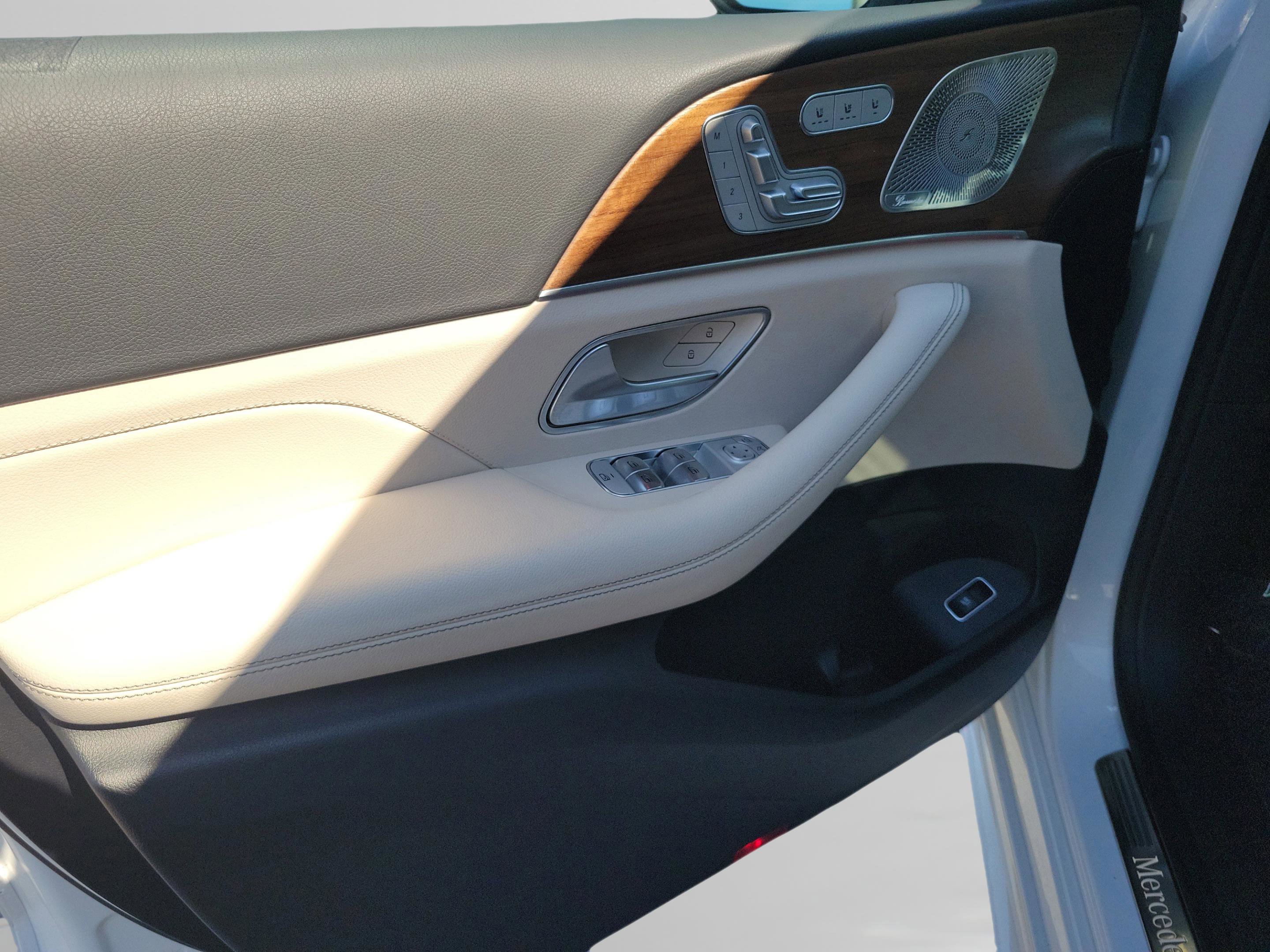 Certified 2026 Mercedes-Benz GLE 580 4MATIC image 17