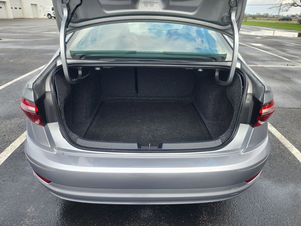 Used 2020 Volkswagen Jetta SE w/ SE Cold Weather Package image 22