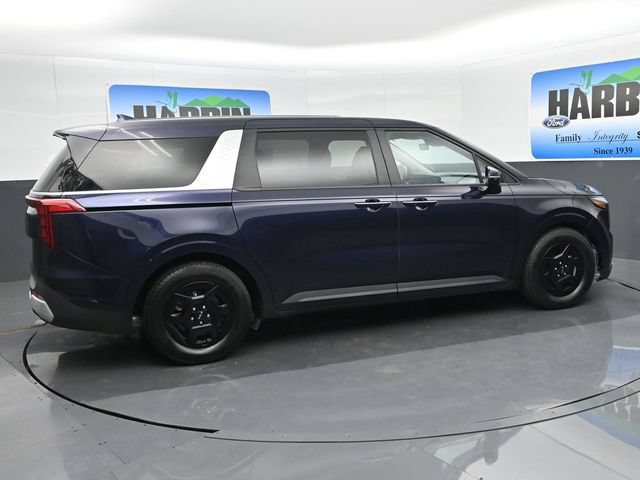 Used 2025 Kia Carnival FWD image 6
